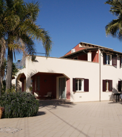 Villa Ant